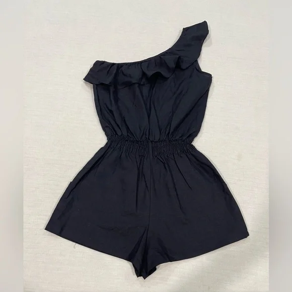 Better B black one-shoulder ruffle romper Size Small NWOT - Picture 2 of 8